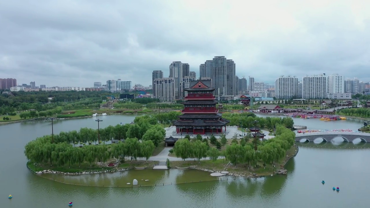 陕西省榆林市榆溪河生态长廊 湖心岛古塔4K航拍视频视频素材