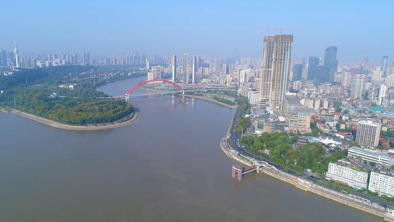 武汉天际线长江两岸航拍4K24p视频下载