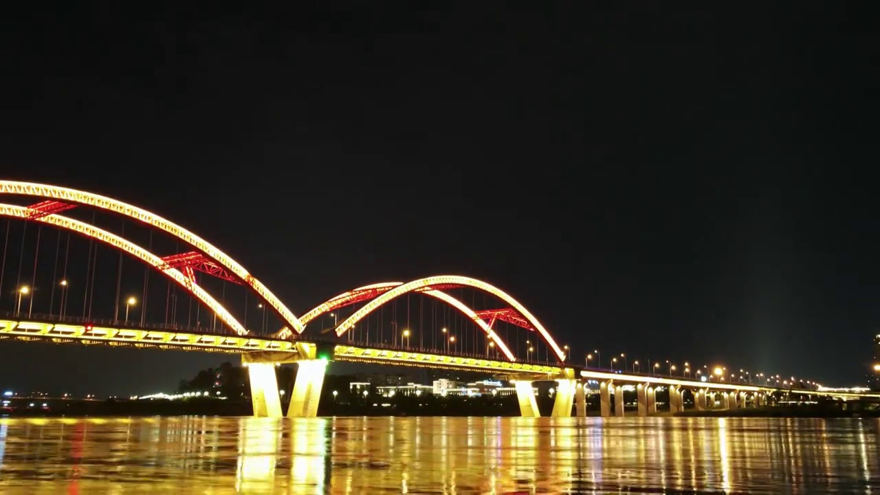 4K航拍城市夜景，车流，桥梁，高楼大夏，河流，夜景灯光，视频素材