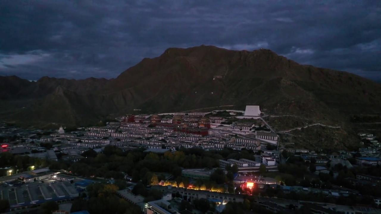 西藏日喀则城市风光4K航拍视频素材
