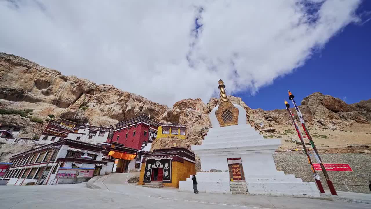西藏真桑悬空寺佛塔转经视频素材