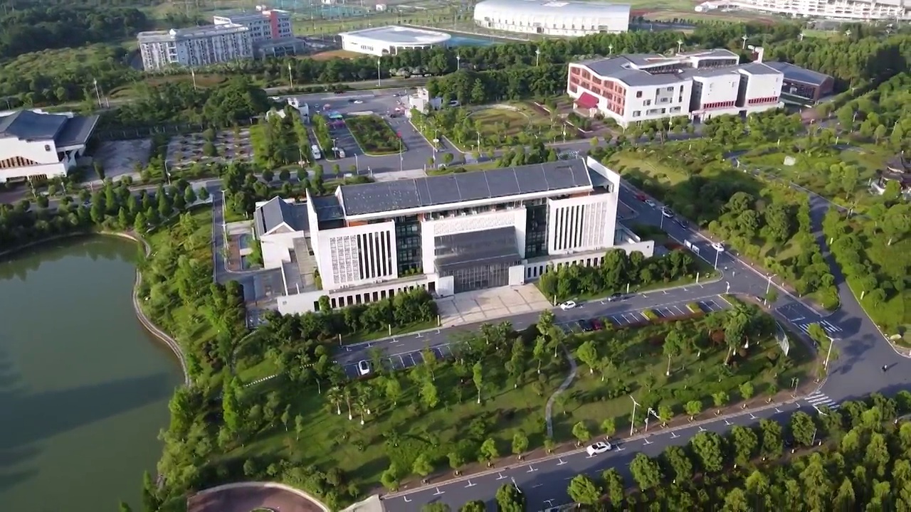 吉安职业技术学院行政楼视频素材