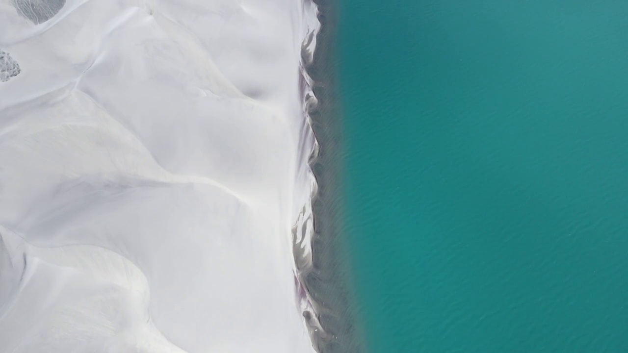 航拍白沙湖与白沙山视频素材