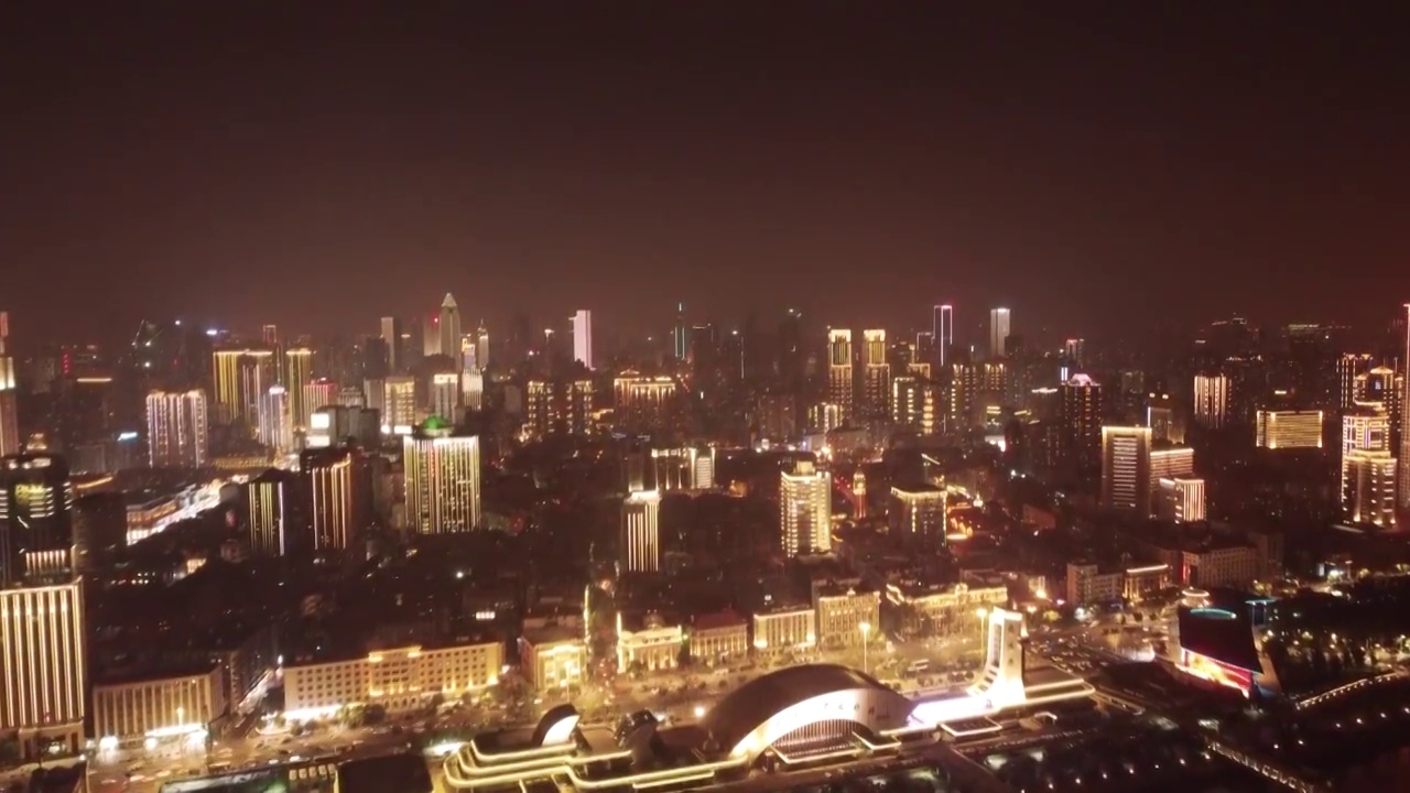 武汉市 江岸区 江滩大道 沿江大道 灯光秀 江汉门 夜景 五视频素材