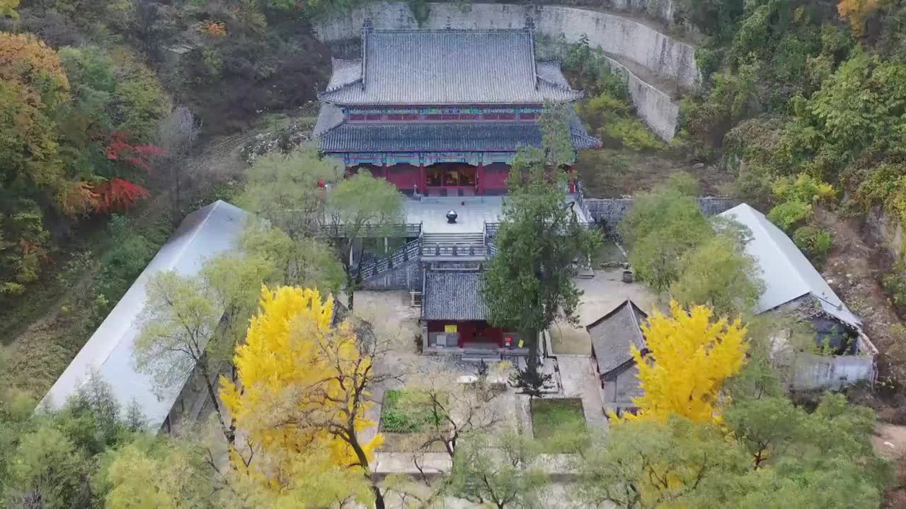 山东青州市仰天山文殊寺秋季风光视频素材