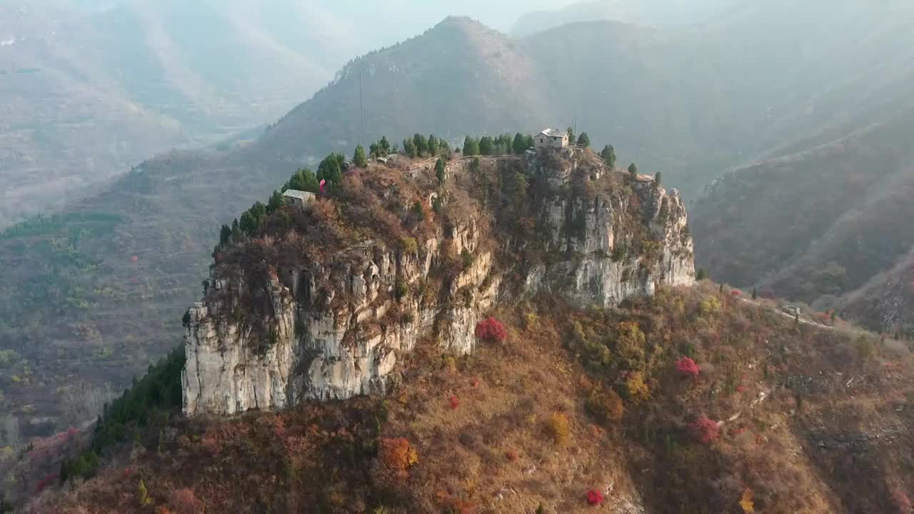 山东青州市仰天山森林公园摩云崮秋季风光视频素材