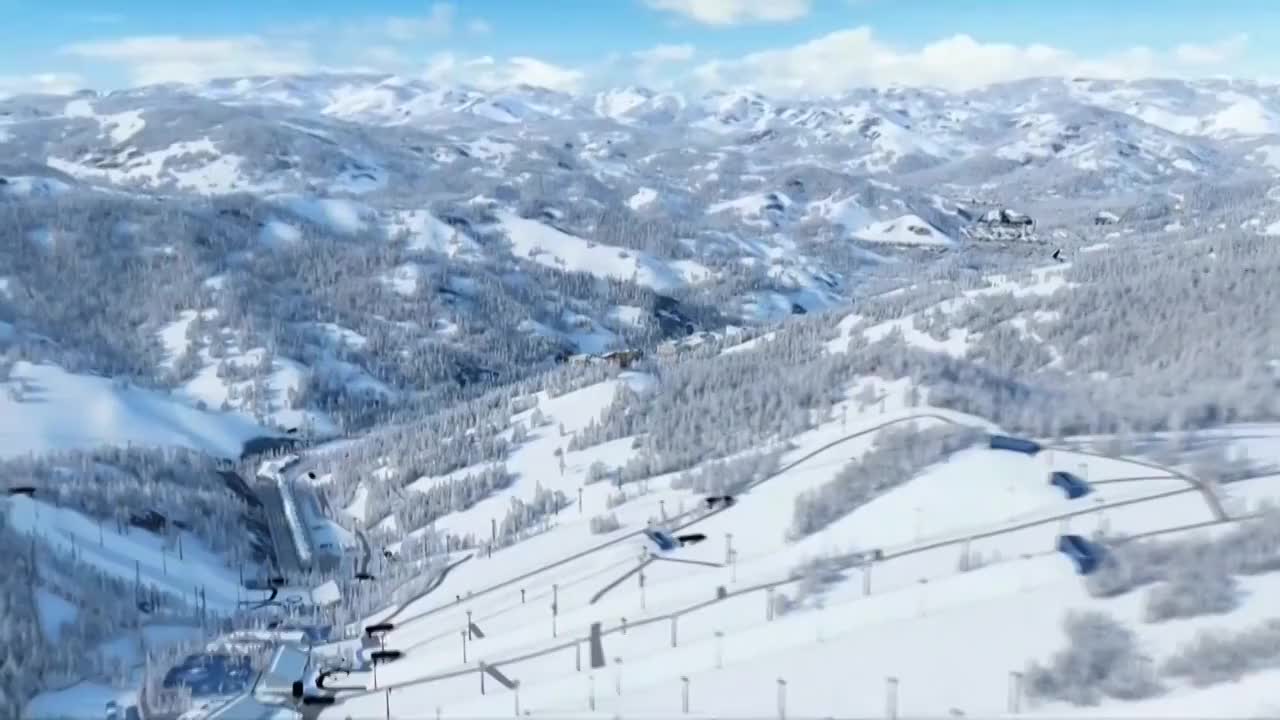 中国2022冬奥会滑雪场馆广角航拍选编视频素材