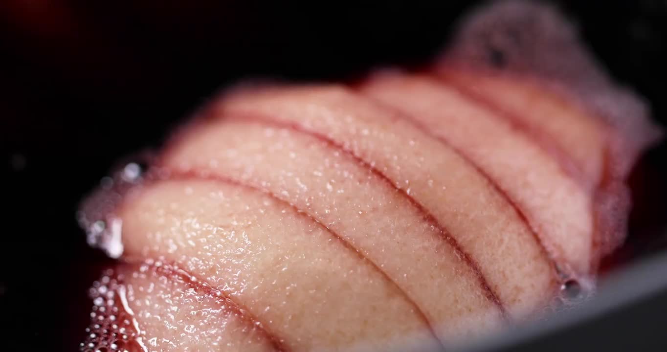 红酒炖雪梨炖煮过程中出焦过程视频素材