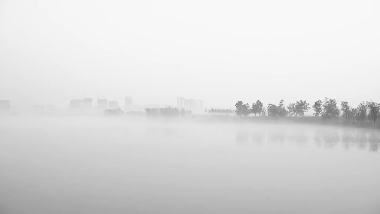 湖面薄雾弥漫延时摄影视频下载