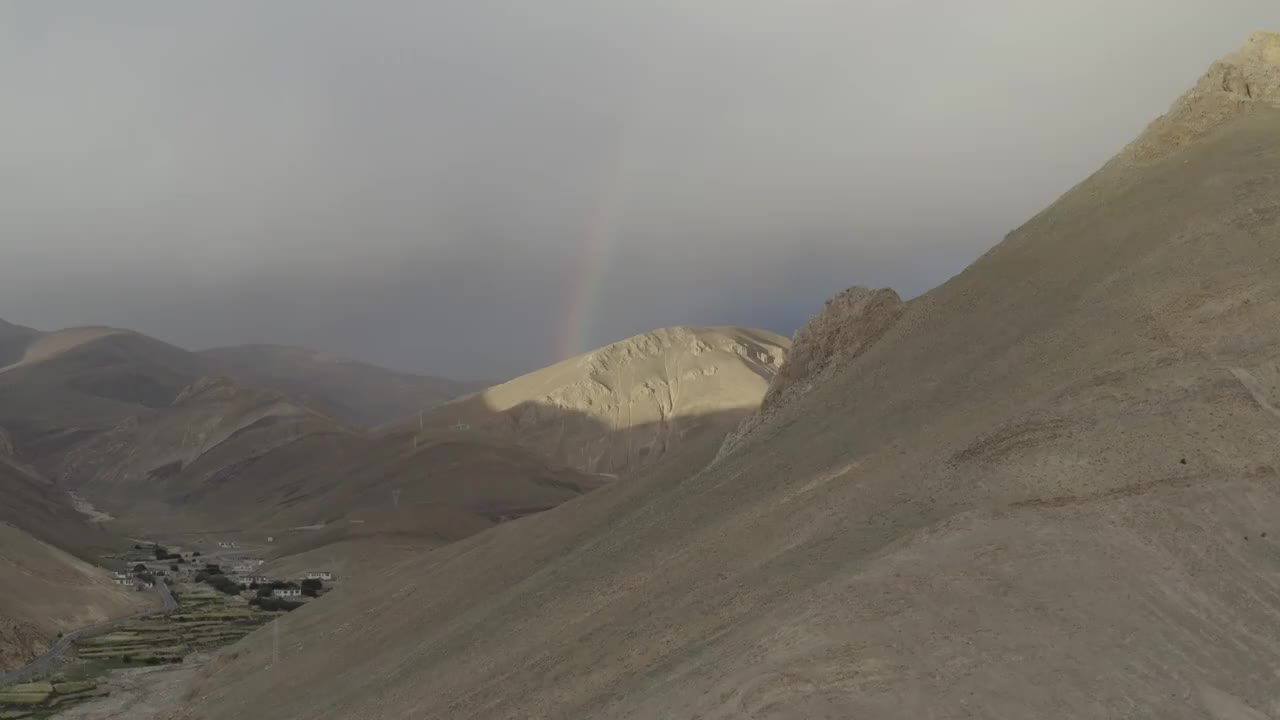 加乌拉山口珠峰路珠峰航拍视频素材