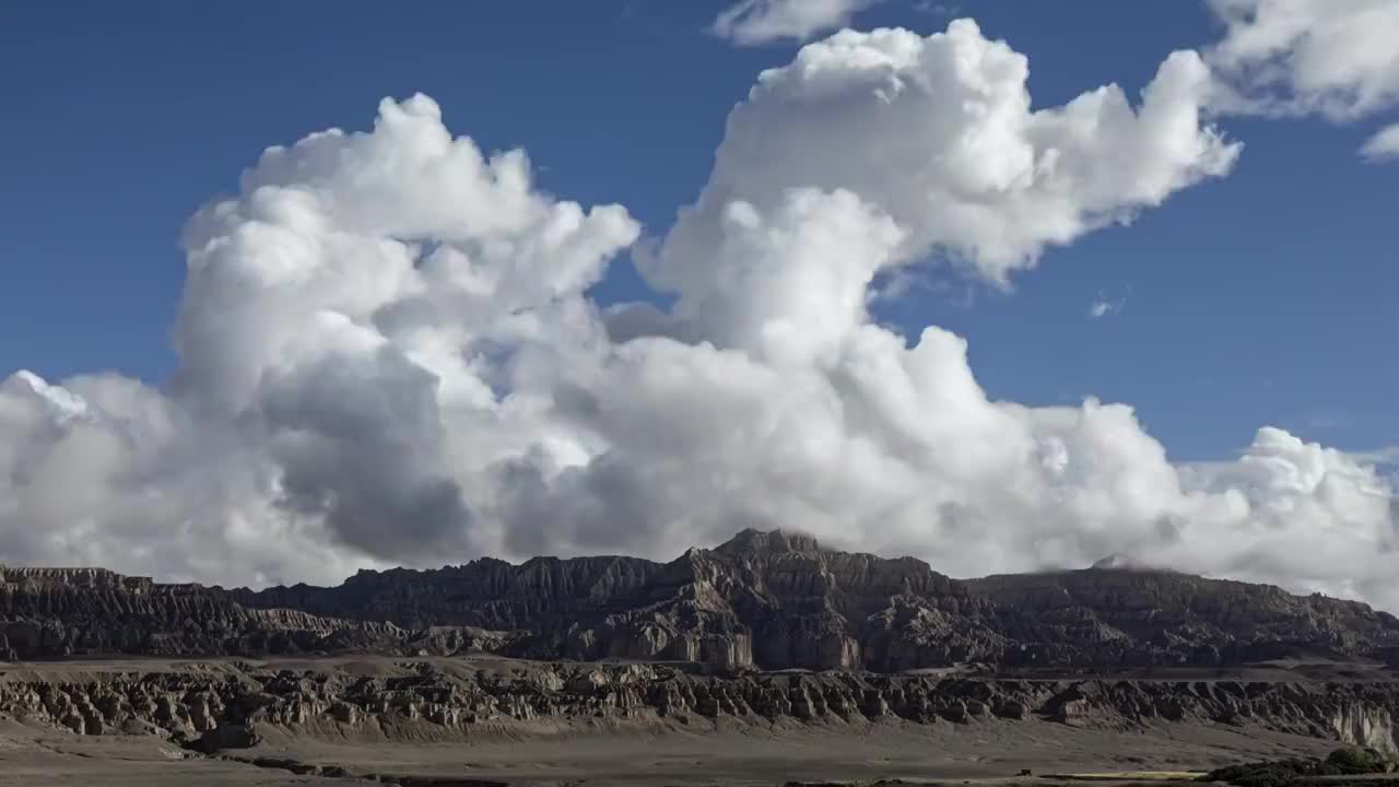 扎达土林天空的云，云层，干旱，天空，晴朗，壮观，云，卷积云视频下载