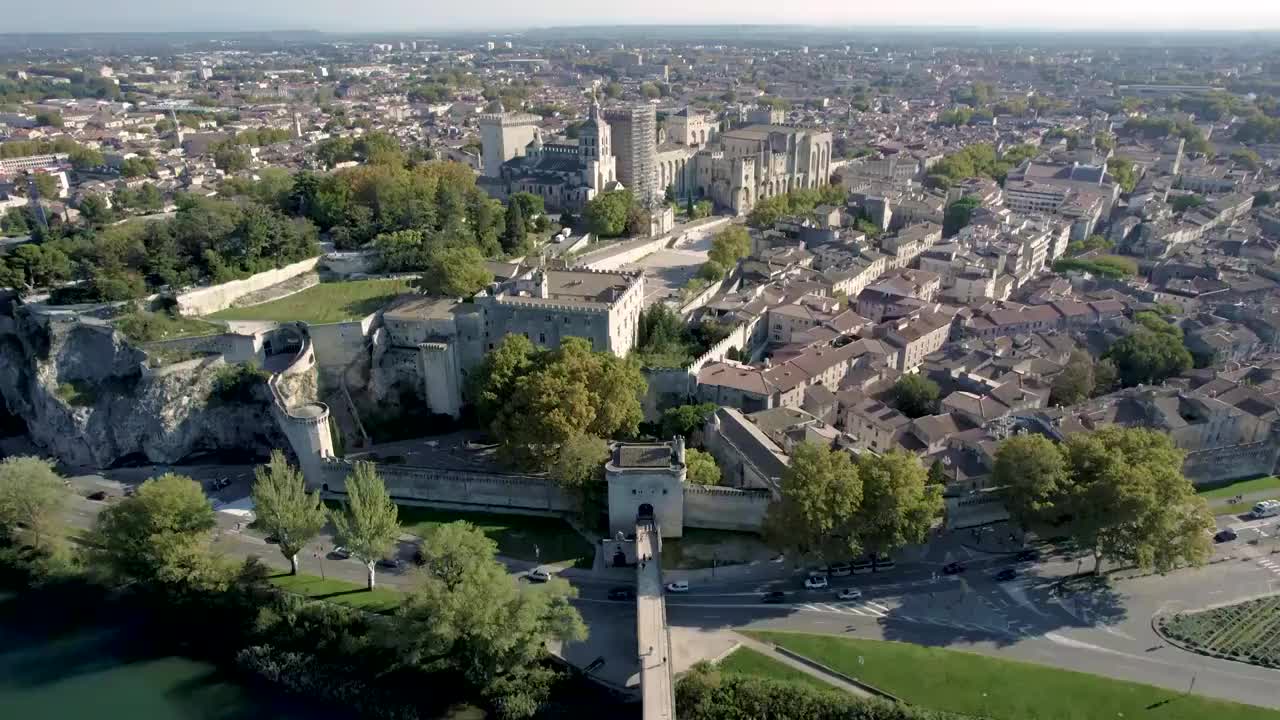 法国阿维尼翁老城航拍风景视频素材