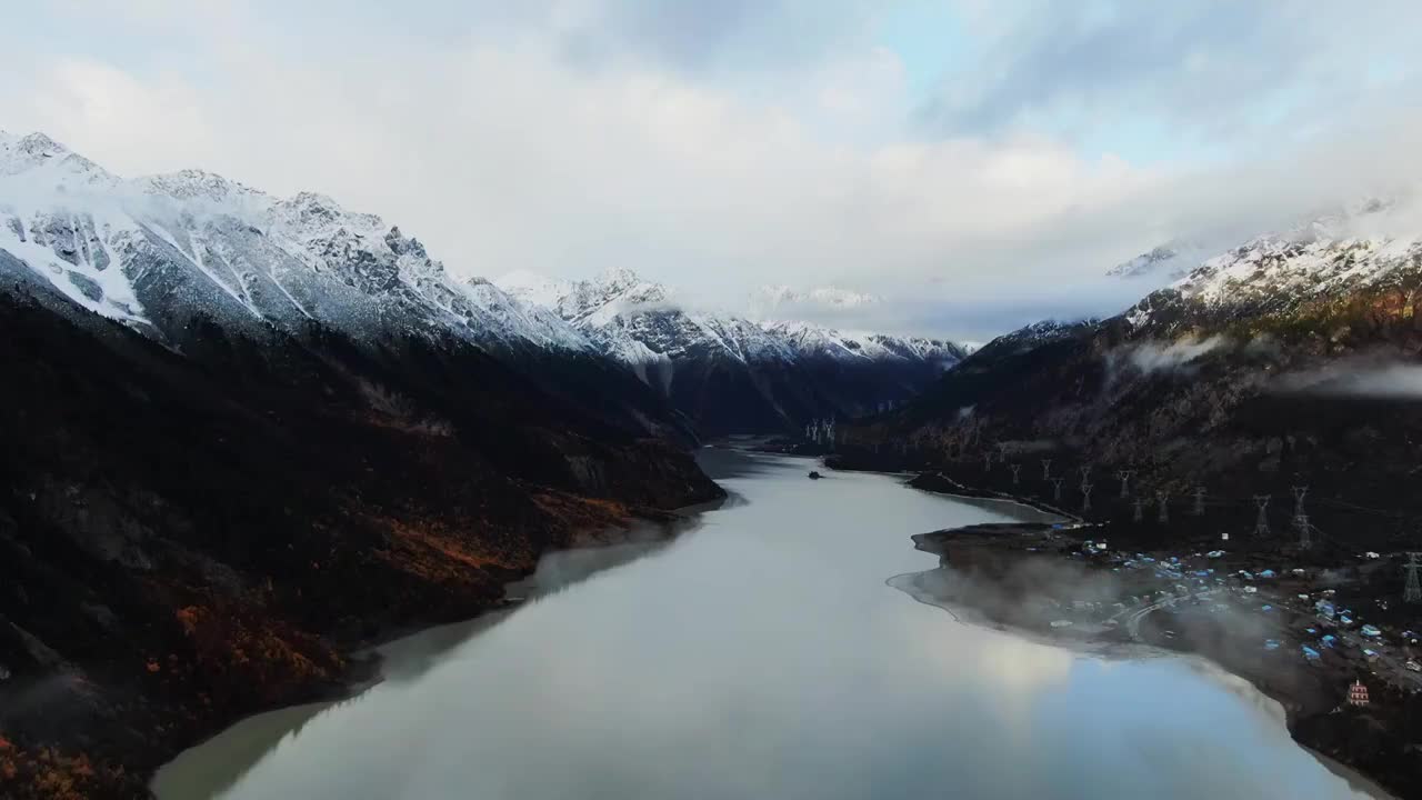 西藏然乌湖航拍全景视频素材