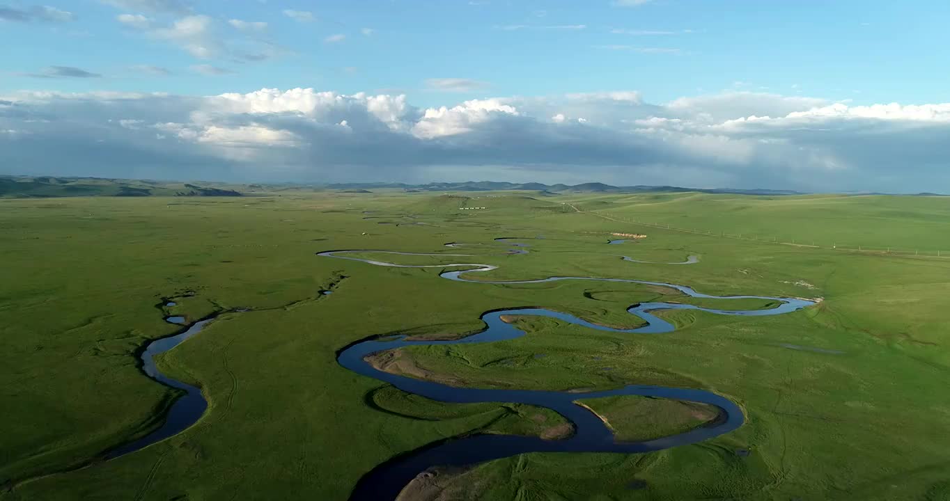 航拍呼伦贝尔草原莫日格勒河风光视频素材