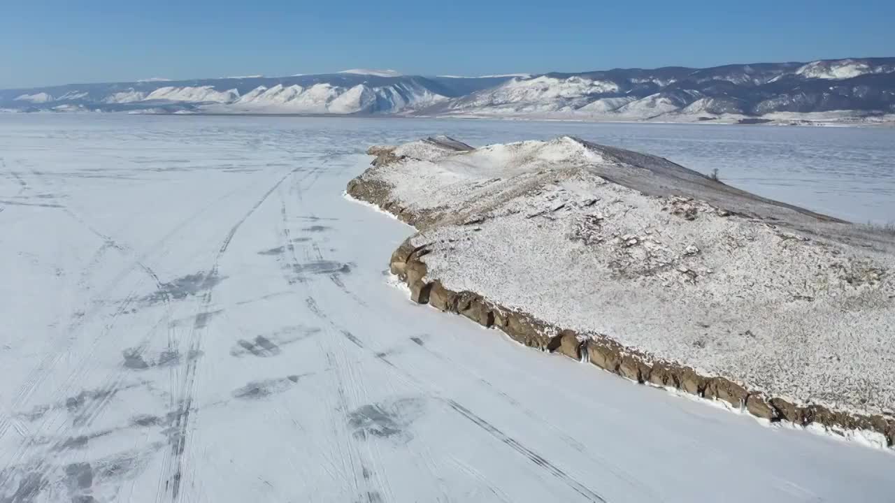 航拍冰冻的河流视频素材