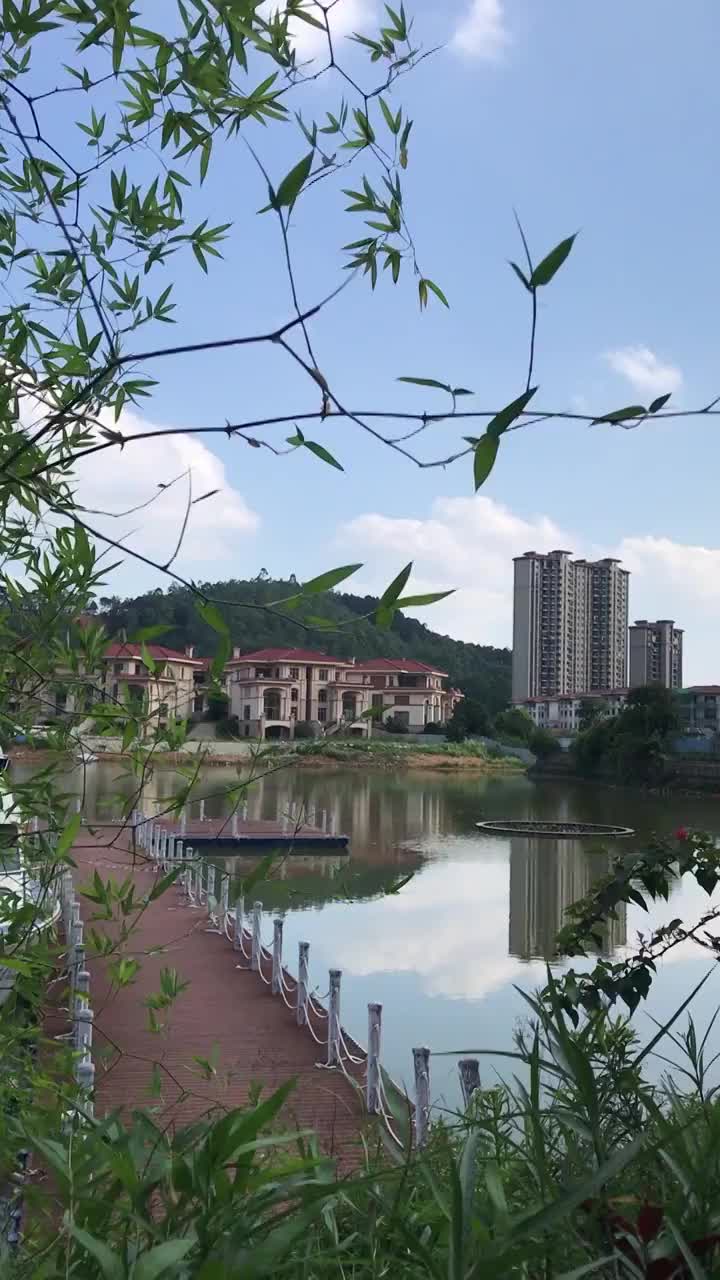 山湖景观的别墅视频素材