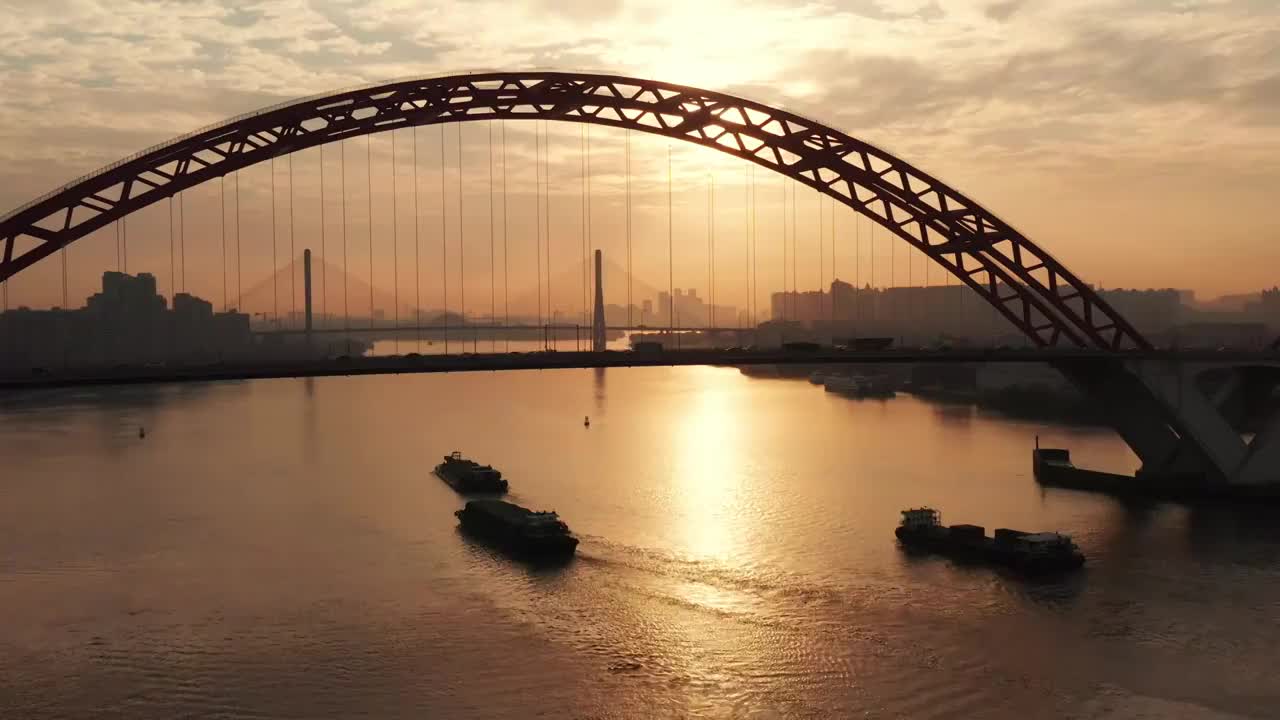 广州新光大桥日出航拍视频下载