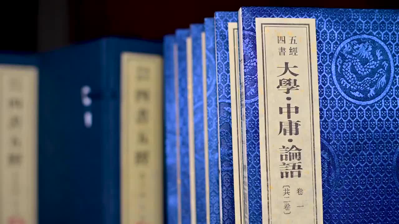 黑龙江鸡西：有关书籍的视频视频素材