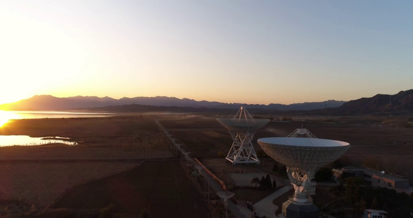 航拍北京密云国家天文台射电望远镜视频素材