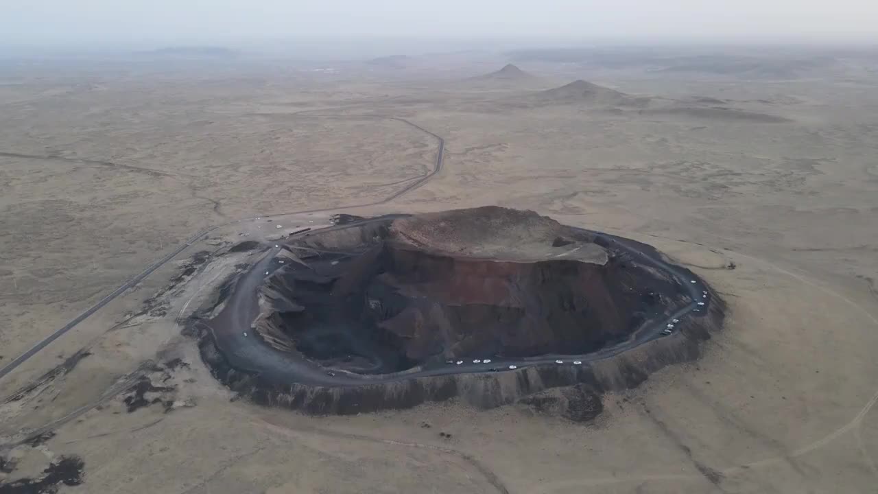 中国内蒙乌兰哈达地质构造火山遗迹视频下载