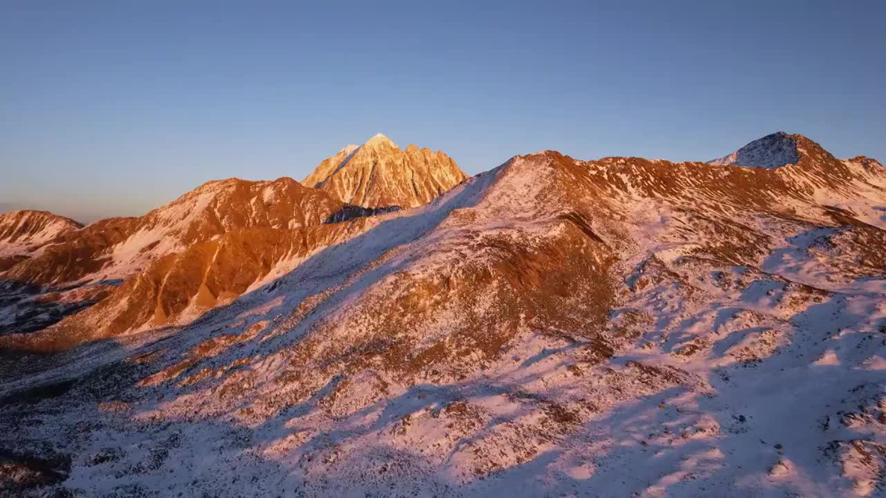 四川川西高原甘孜雪山自然风光视频素材