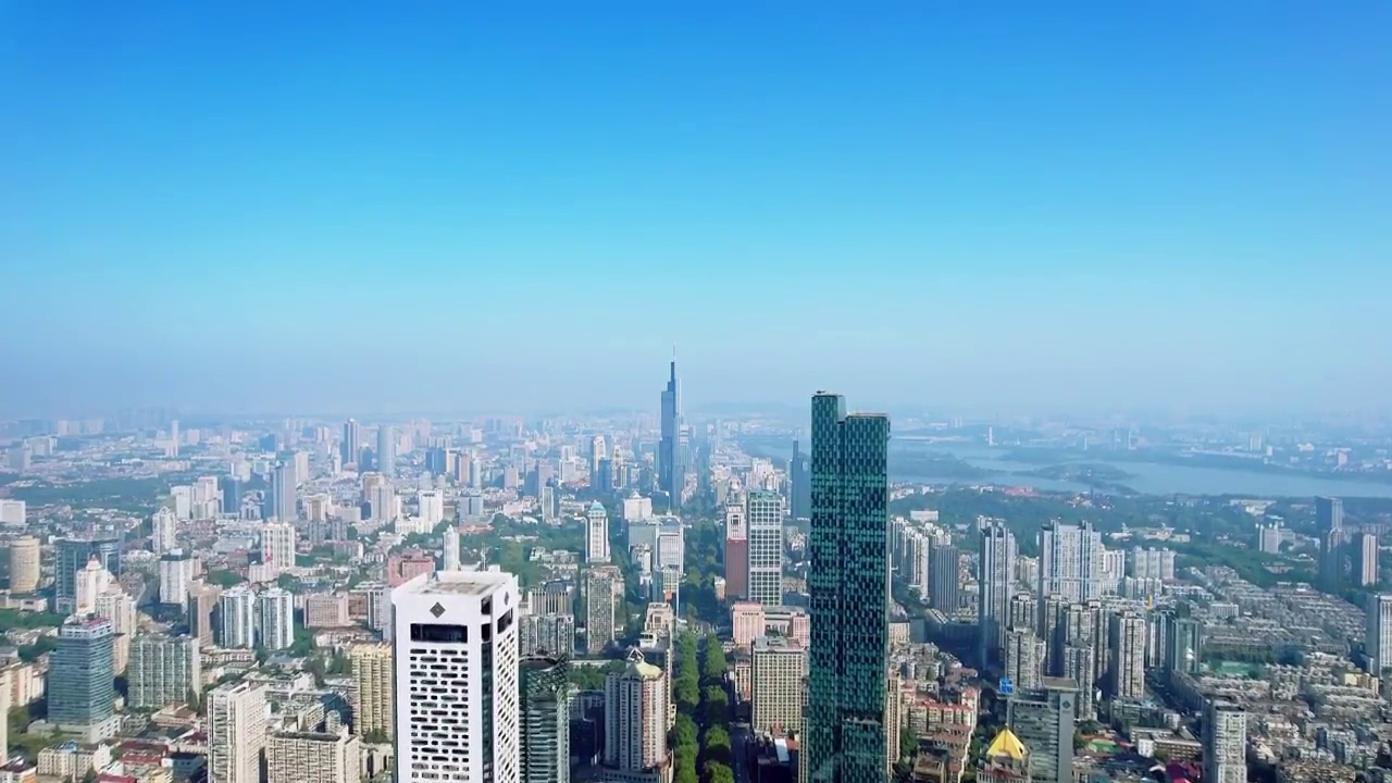 中国江苏南京中山路高楼城市天际线航拍视频素材