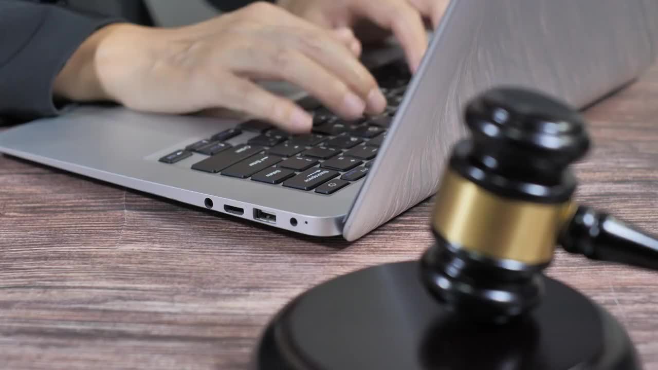 互联网手机电脑房产贸易交易法律纠纷视频下载