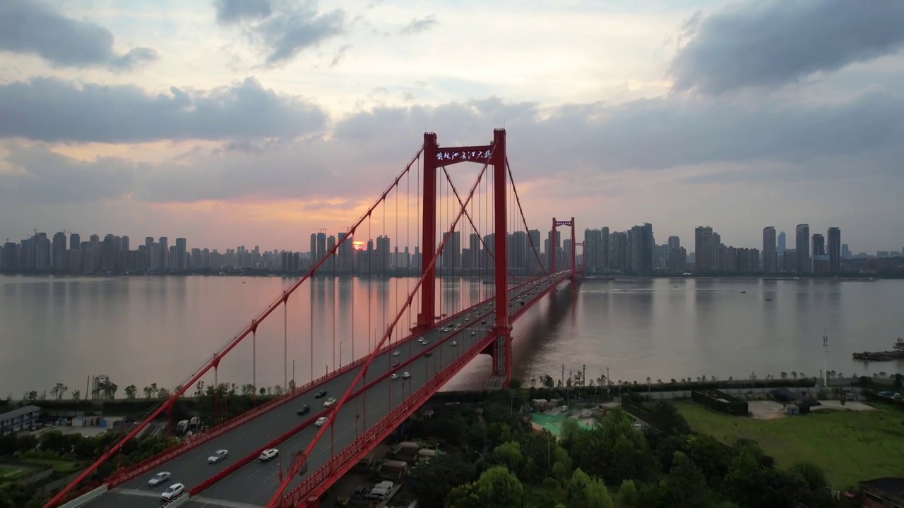 武汉鹦鹉洲长江大桥日落视频下载