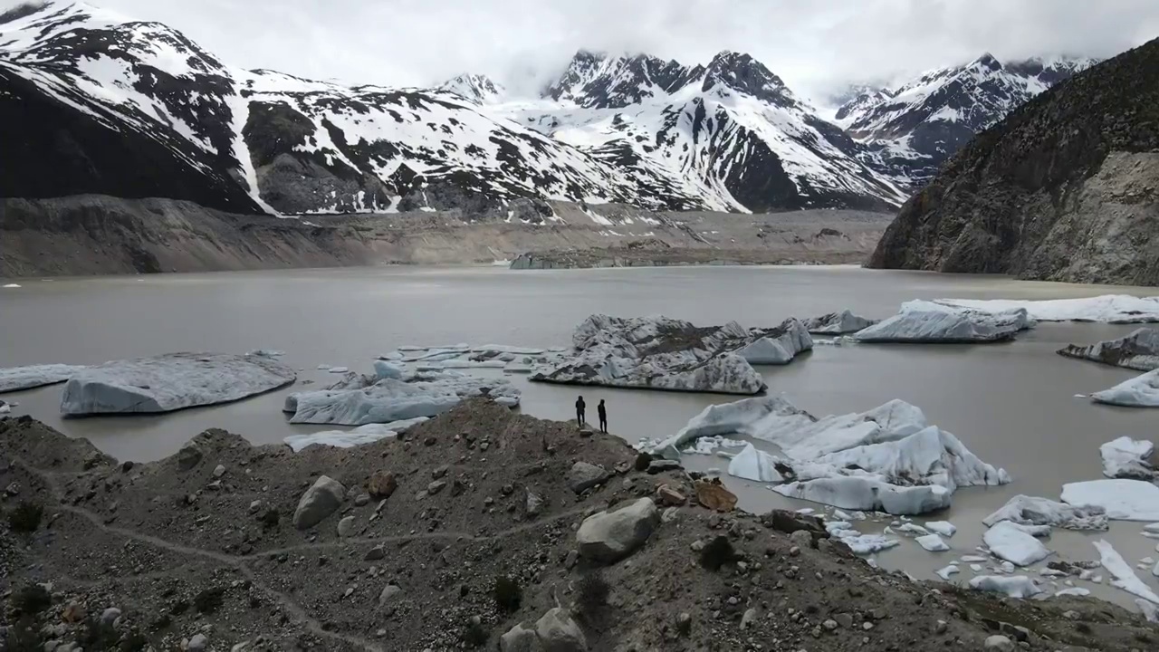 中国西藏八宿县然乌镇来古村来古冰川景观视频素材