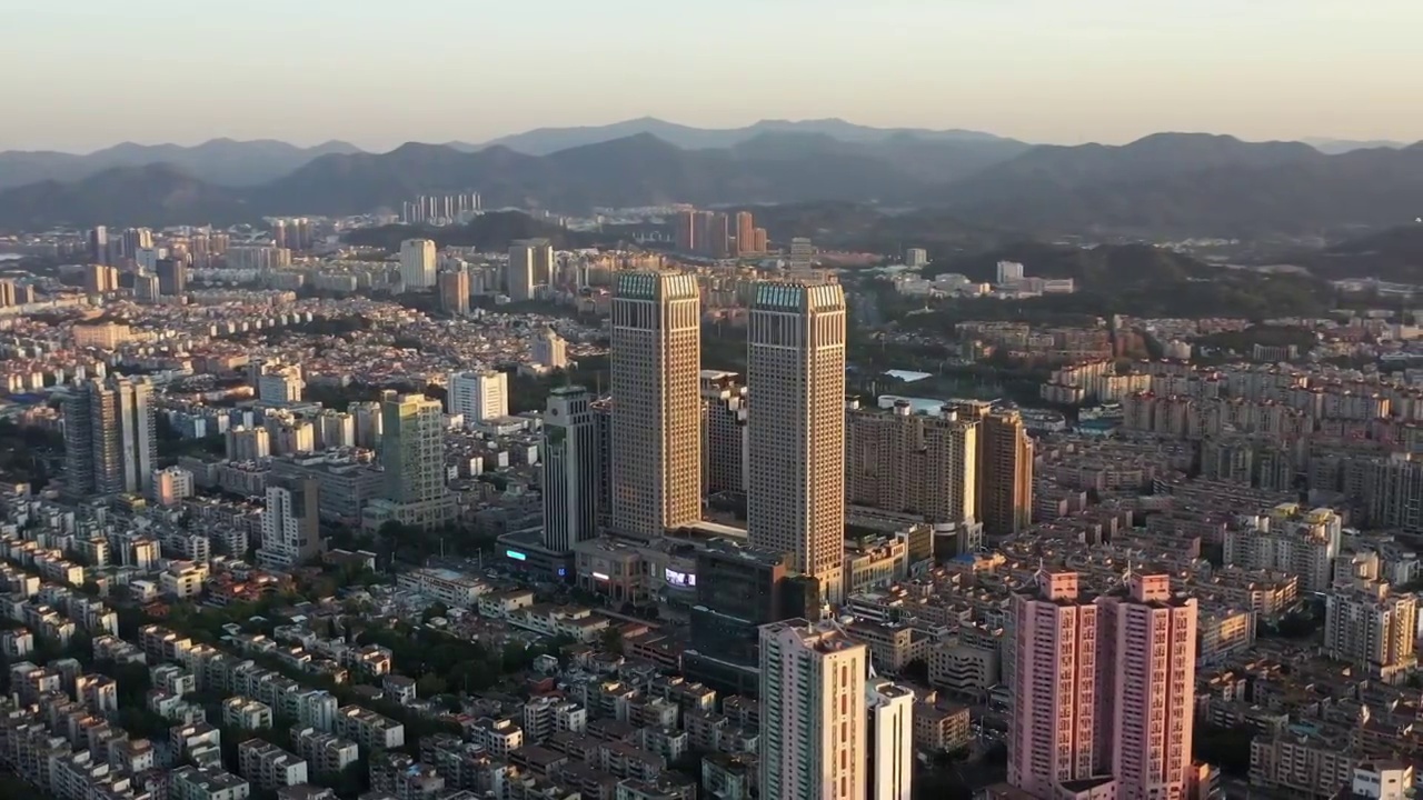 航拍中山市地标利和广场夜景 蓝调 高楼大厦视频素材