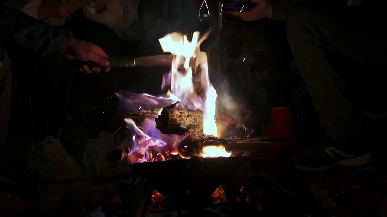 野营篝火视频素材