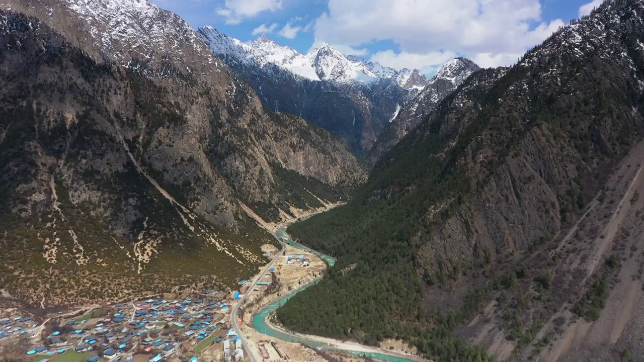西藏林昌都区川藏线风景视频下载