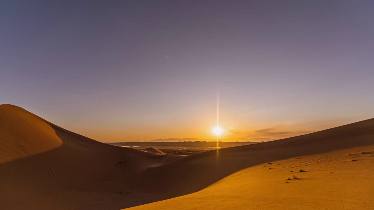 内蒙古，腾格里沙漠，日出视频下载