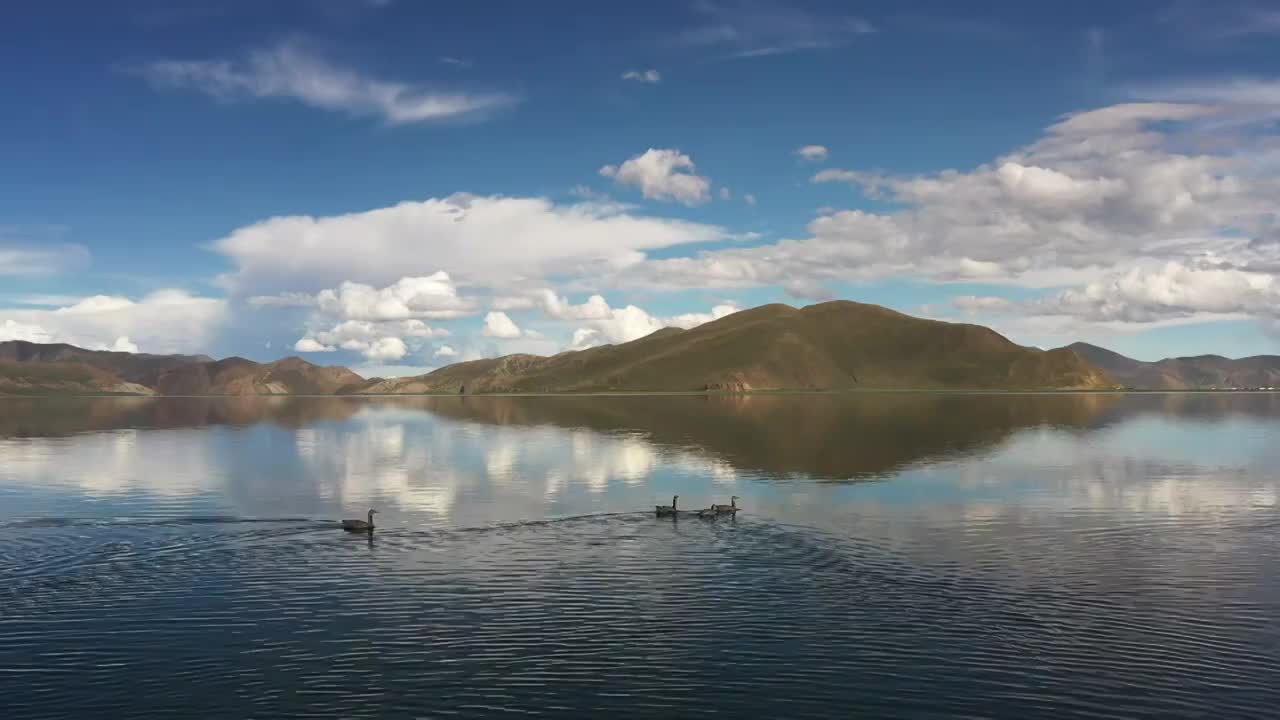 西藏三大圣湖之一羊湖视频下载