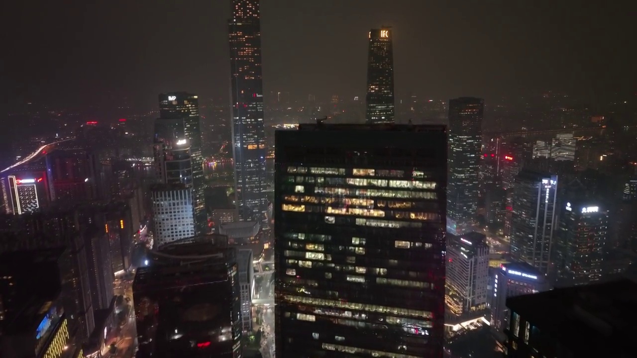 俯瞰城市写字办公楼建筑群视频素材