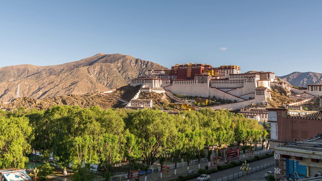 布达拉宫日出 西藏拉萨视频素材