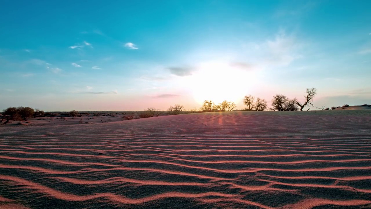 内蒙古，阿拉善，巴丹吉林沙漠日出日落视频素材