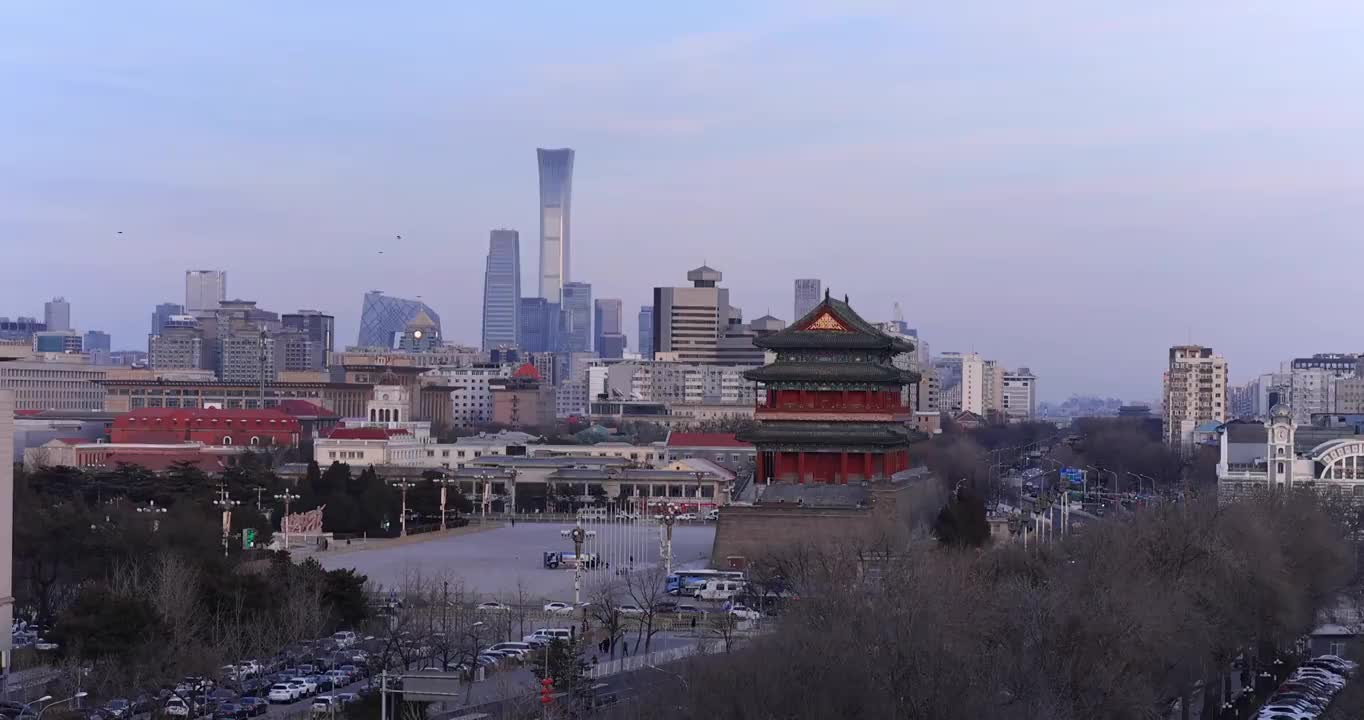 北京前面城楼与现代CBD建筑同框视频素材