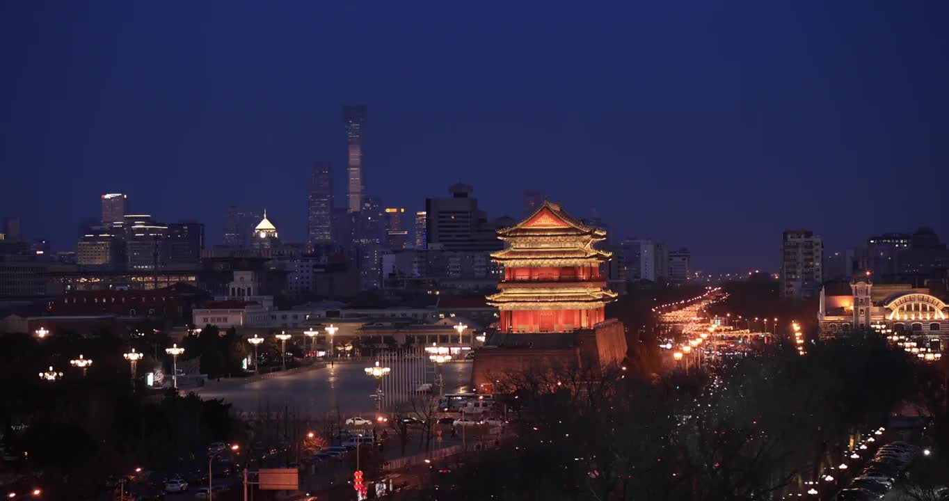 夜晚北京前面城楼与现代CBD建筑同框视频素材