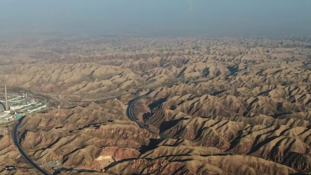 航拍黄土高原中的道路G109国道视频素材