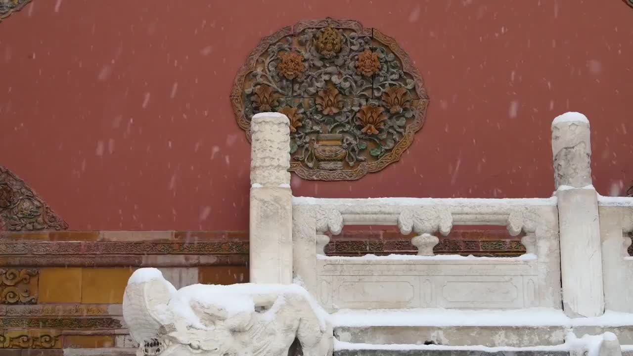 大雪中的北京故宫一角视频下载