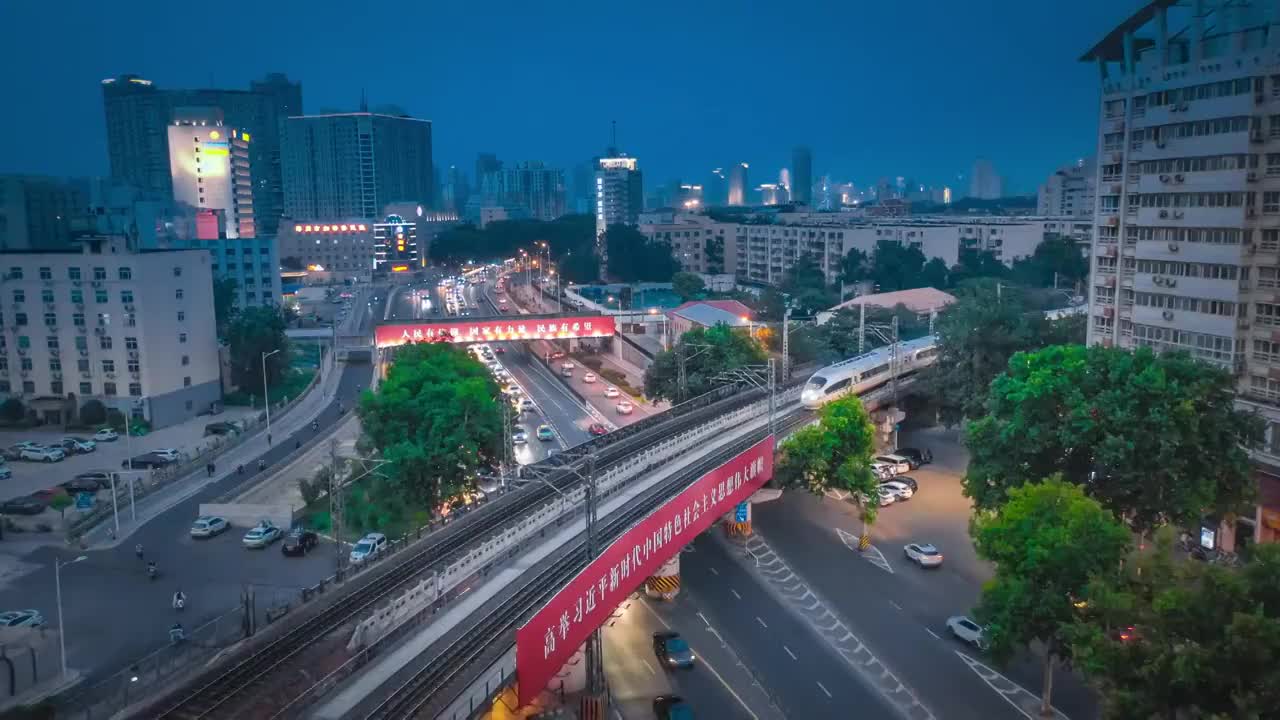 郑州高铁穿城航拍视频素材