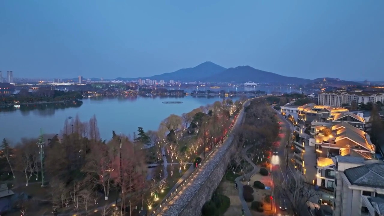 南京玄武湖明城墙夜景视频下载
