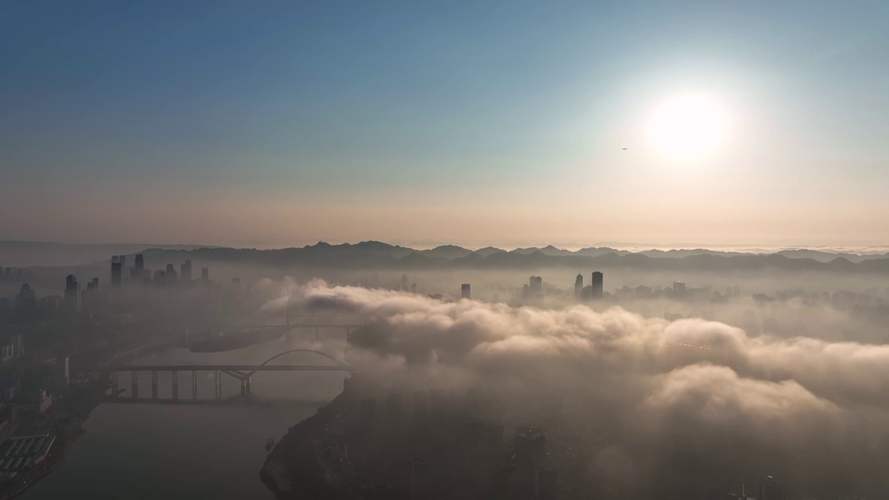都市平流雾日出航拍视频素材