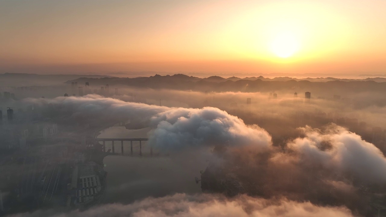 重庆平流雾日出航拍视频素材