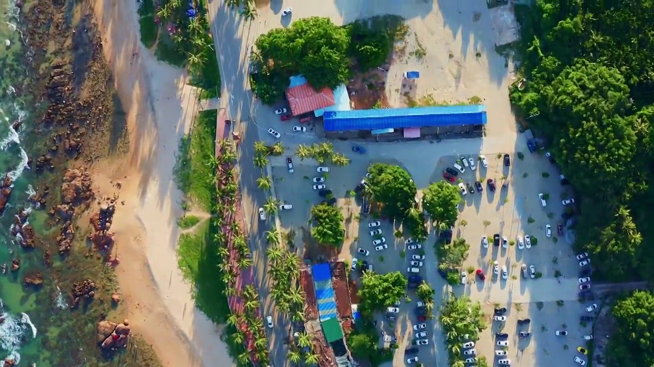 航拍清晨中国海南万宁日月湾沙滩视频素材
