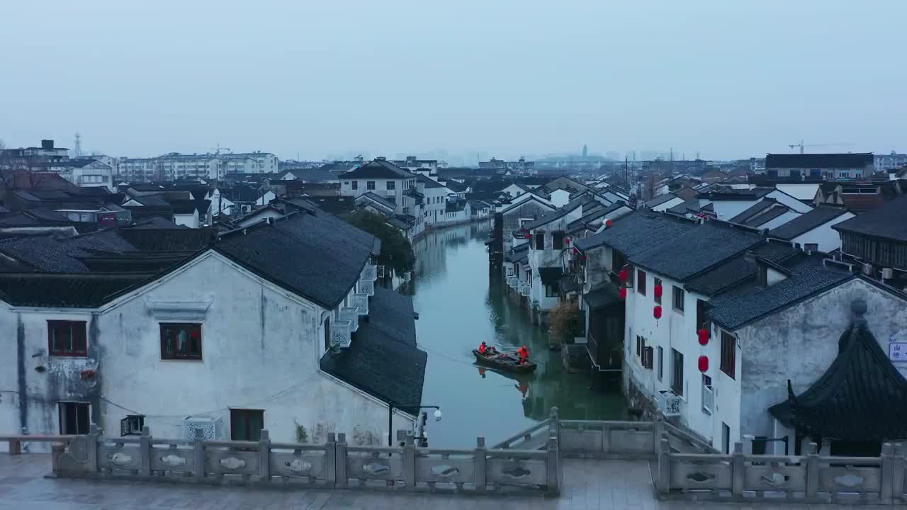 苏州七里山塘清晨航拍视频素材