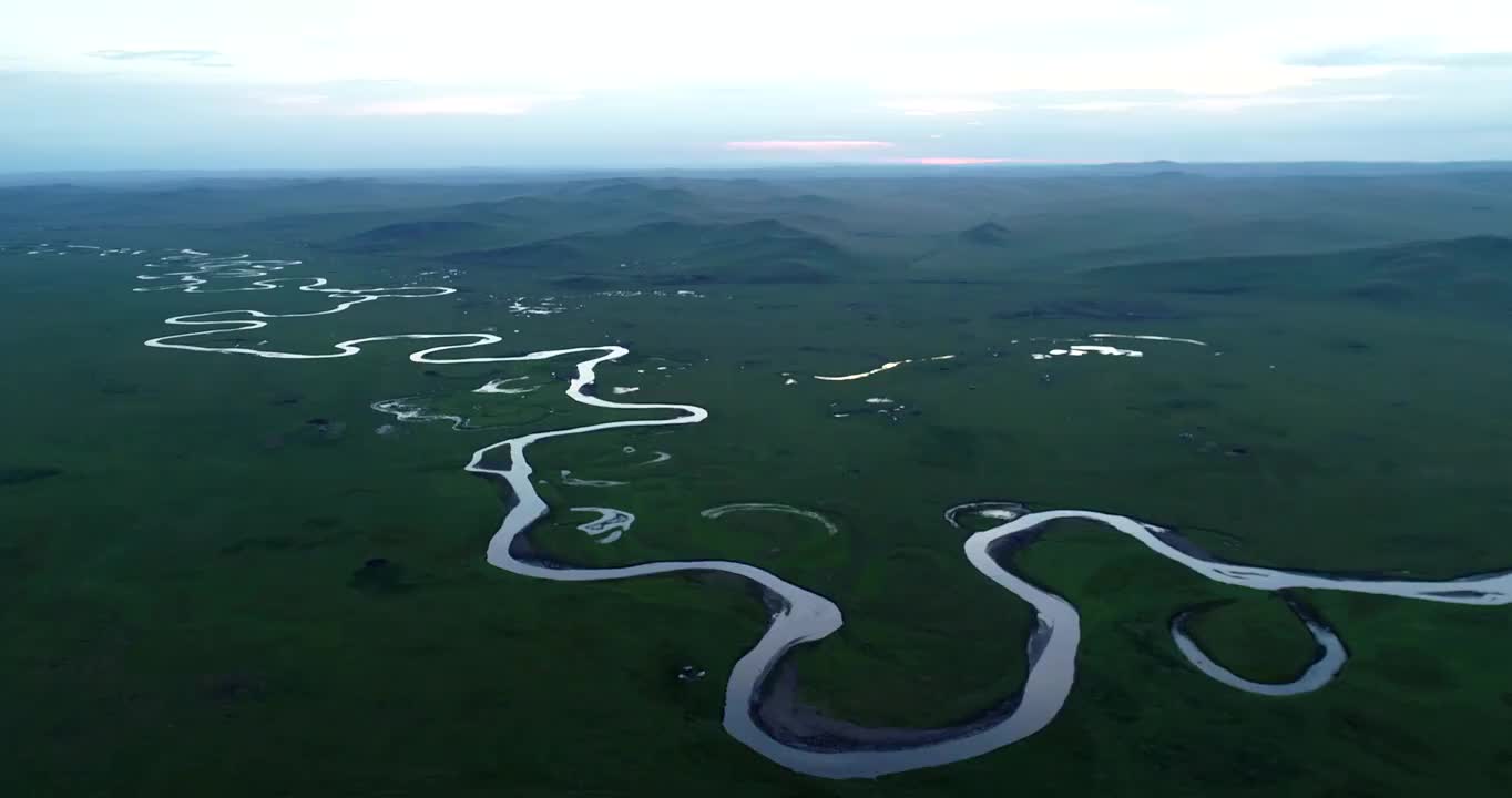 航拍呼伦贝尔草原莫日格勒河风光视频下载