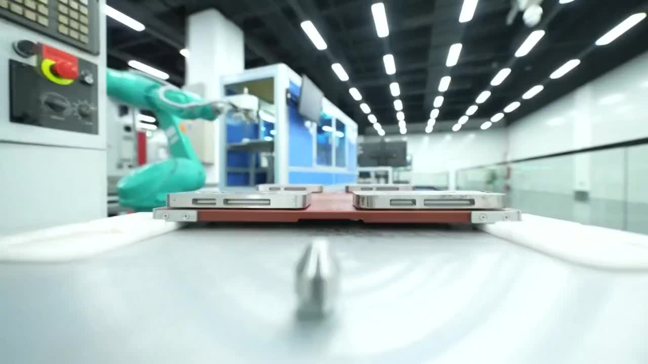 中国的高科技自动化生产线POV（选编）视频素材