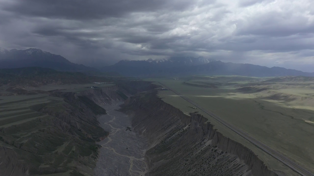 新疆安集海大峡谷视频素材